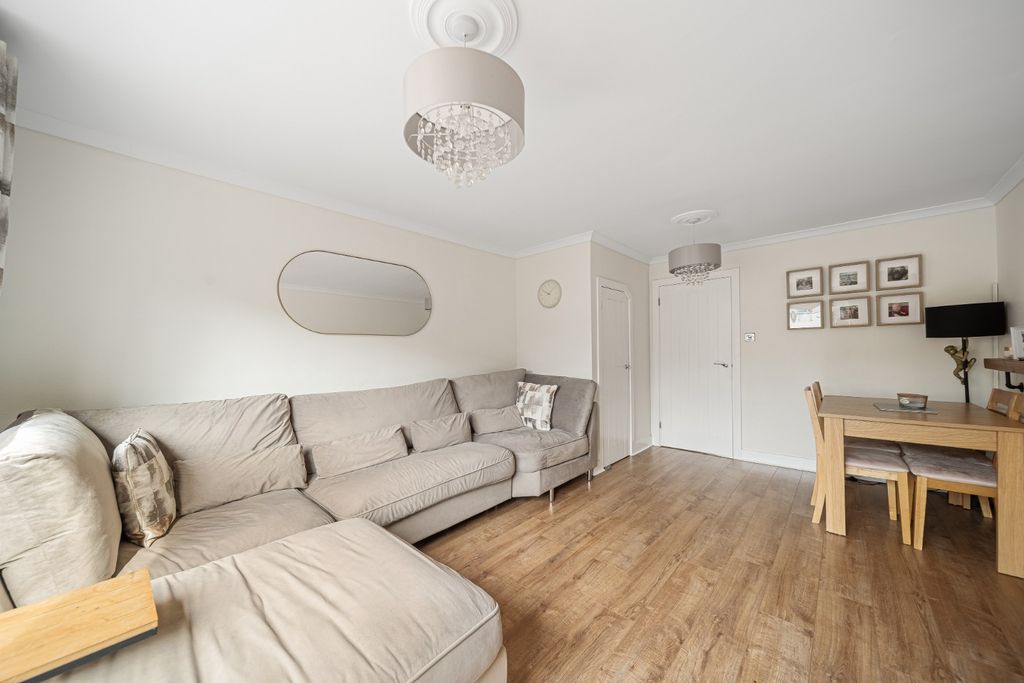 Property photo 3 of 14 4951073