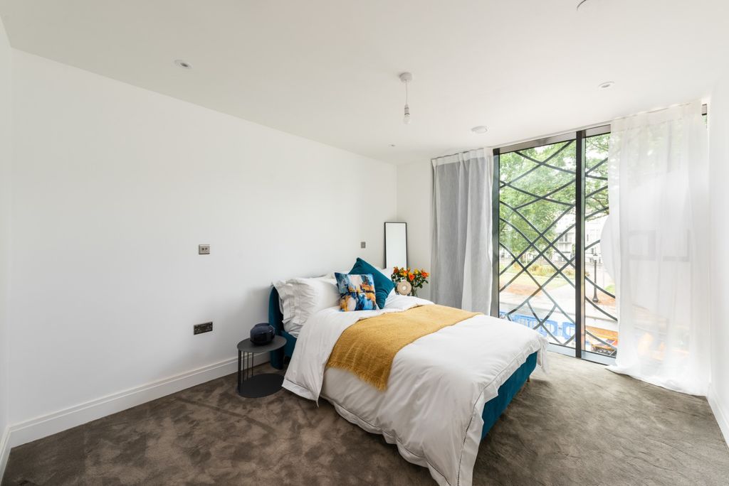 Property photo 3 of 16 6099883