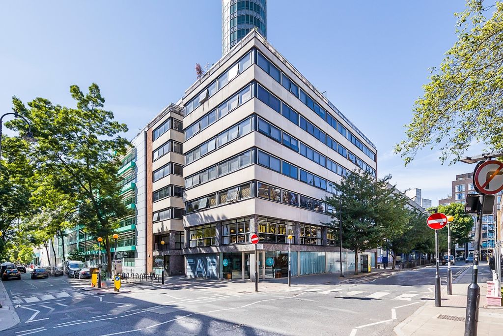 Property photo 1 of 10 1831230