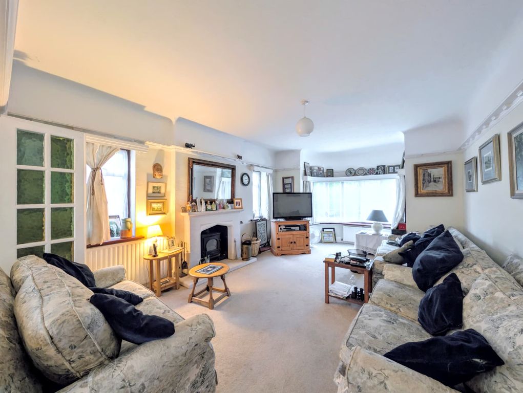 Property photo 2 of 23