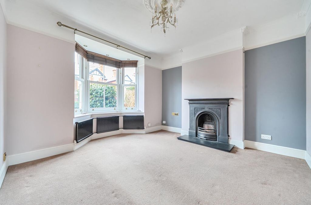 Property photo 3 of 31