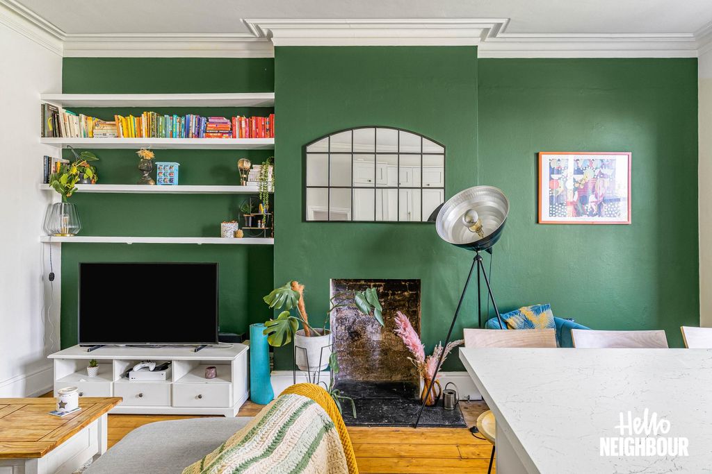 Property photo 3 of 18 Photo 2