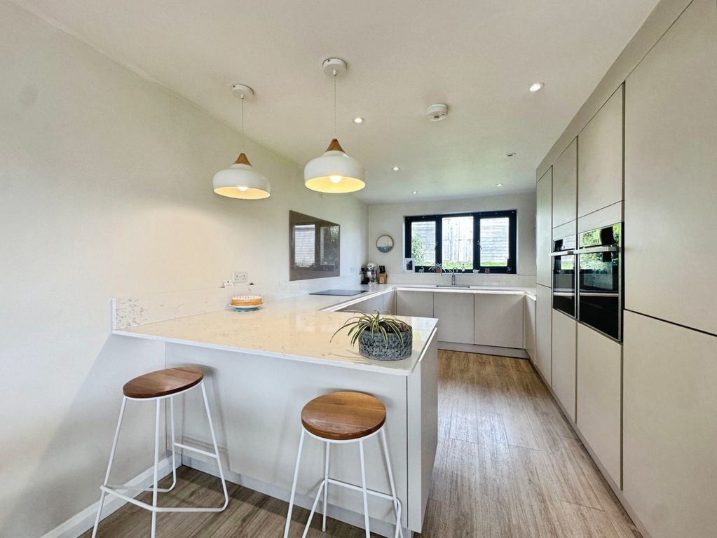 Property photo 3 of 26