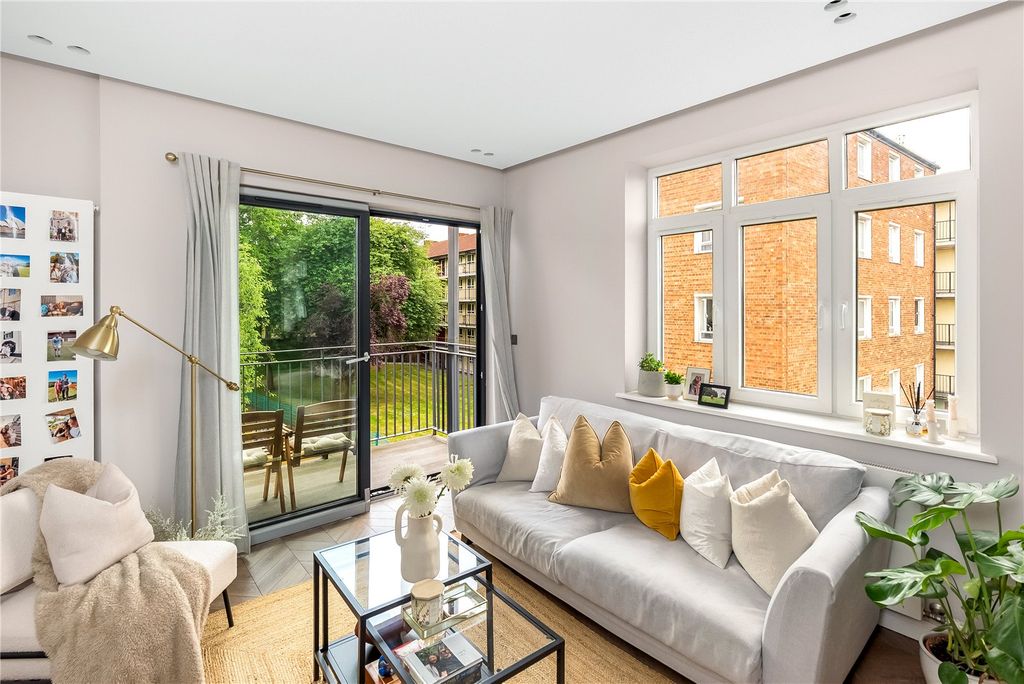 Property photo 3 of 15 Picture No. 05