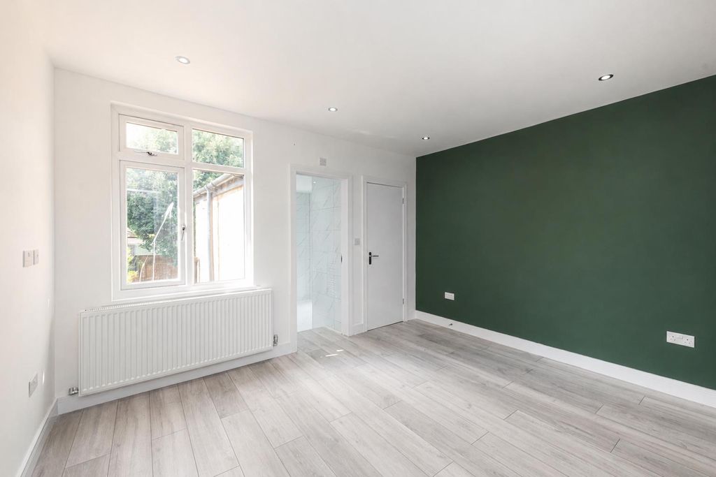 Property photo 2 of 6 Wer (6).Png