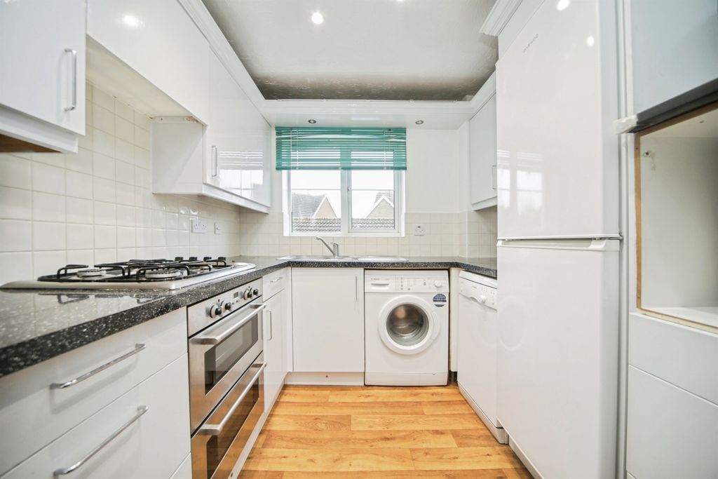 Property photo 3 of 10