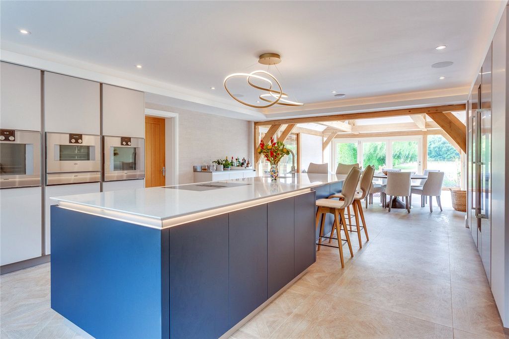 Property photo 2 of 36 Gaggenau Kitchen