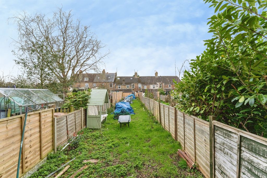 Property photo 2 of 24