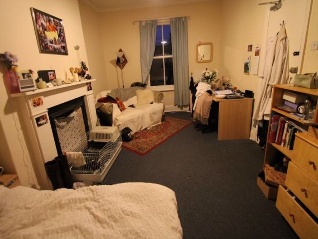 Property photo 2 of 38 A Cozy And Inviting Master Bedroom Featuring A Dou...