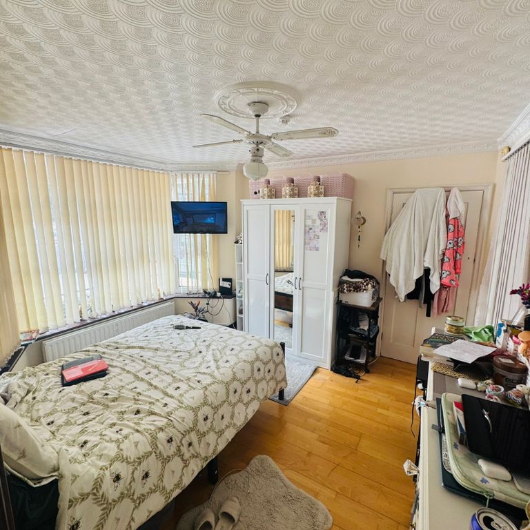 Property photo 3 of 13 Gallery