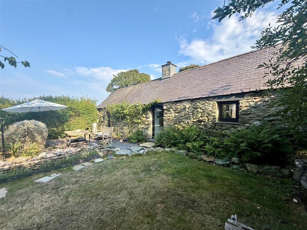 Property photo 1 of 28 Picture No. 09