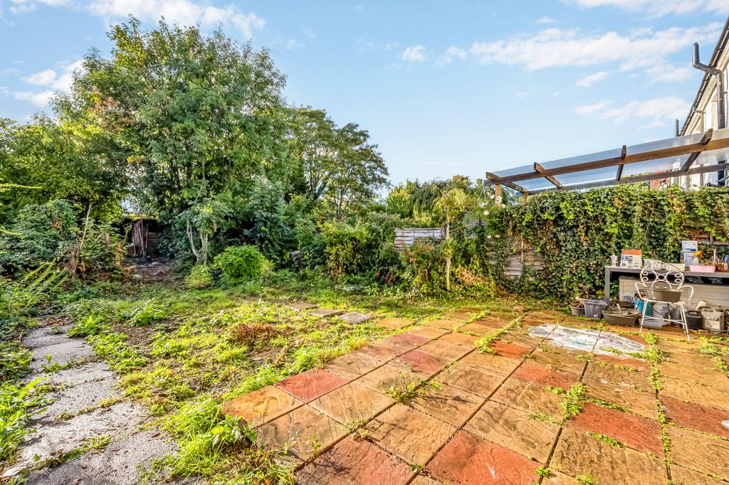 Property photo 3 of 6 13 Cedar Grove-3