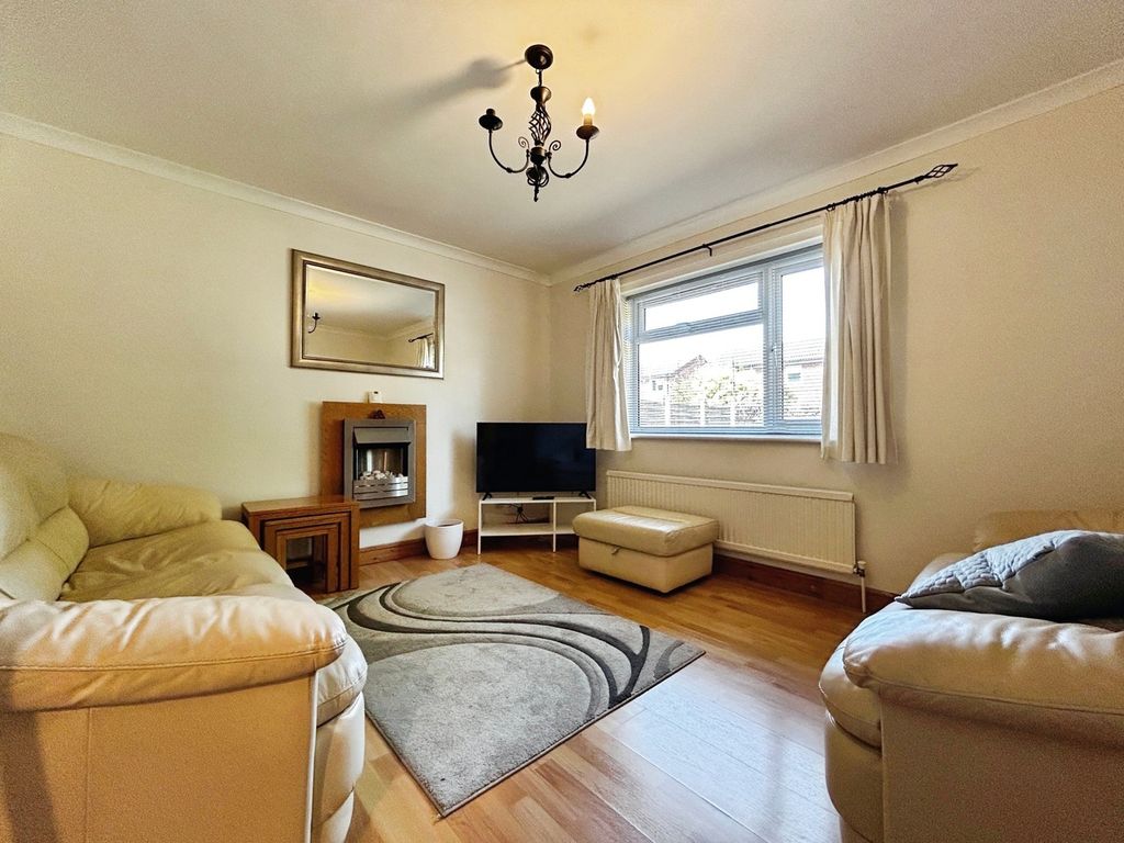 Property photo 2 of 7 Pbox-Img.Jpg
