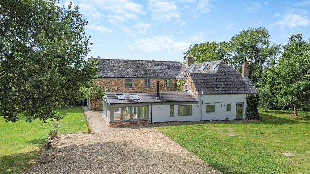Property photo 3 of 38