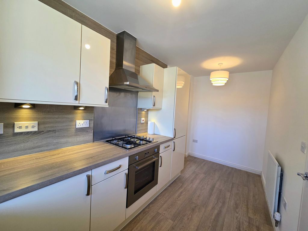 Property photo 3 of 25