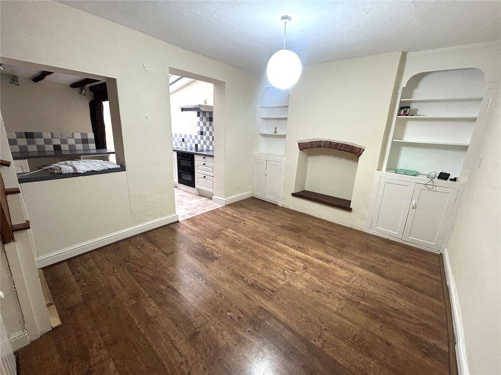Property photo 3 of 11 Dining Area