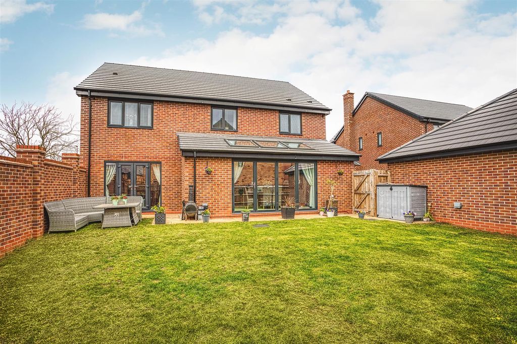 Additional image 22 of 5 bed detached house for saleBrettingham Drive, Kedleston Grange, Allestree DE22