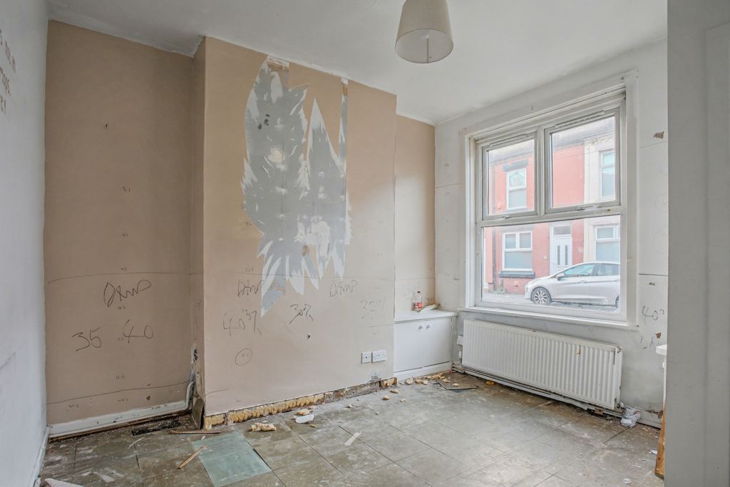 Property photo 3 of 18 36 St. Ives Grove, Liverpool, L13 3Al