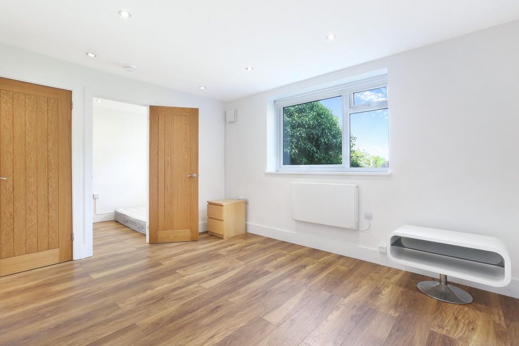 Property photo 1 of 10 Ach_6115.Jpg
