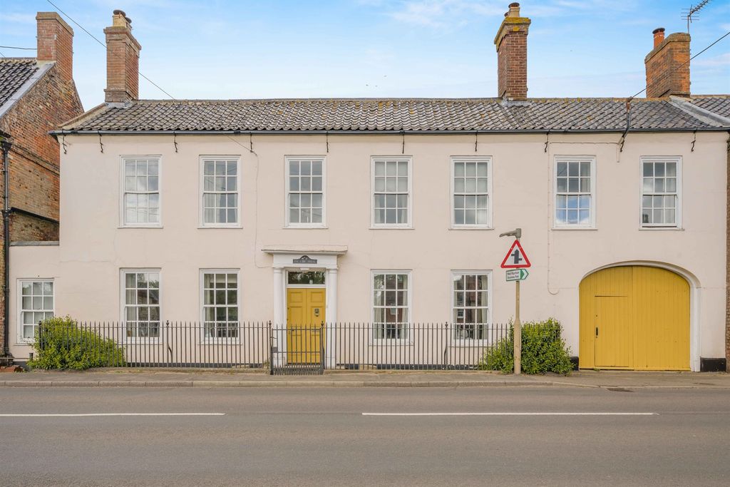 Property photo 1 of 19