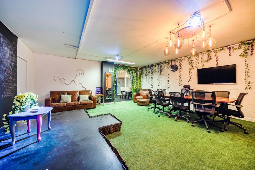 Property photo 2 of 11 1343282968c82Afb19533.Jpg