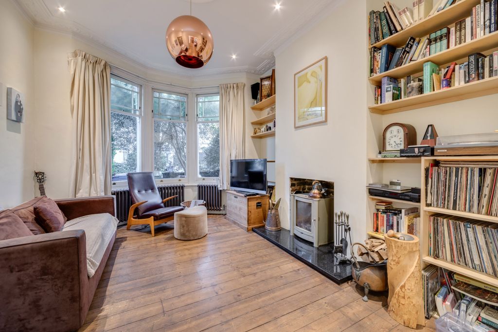 Property photo 2 of 13