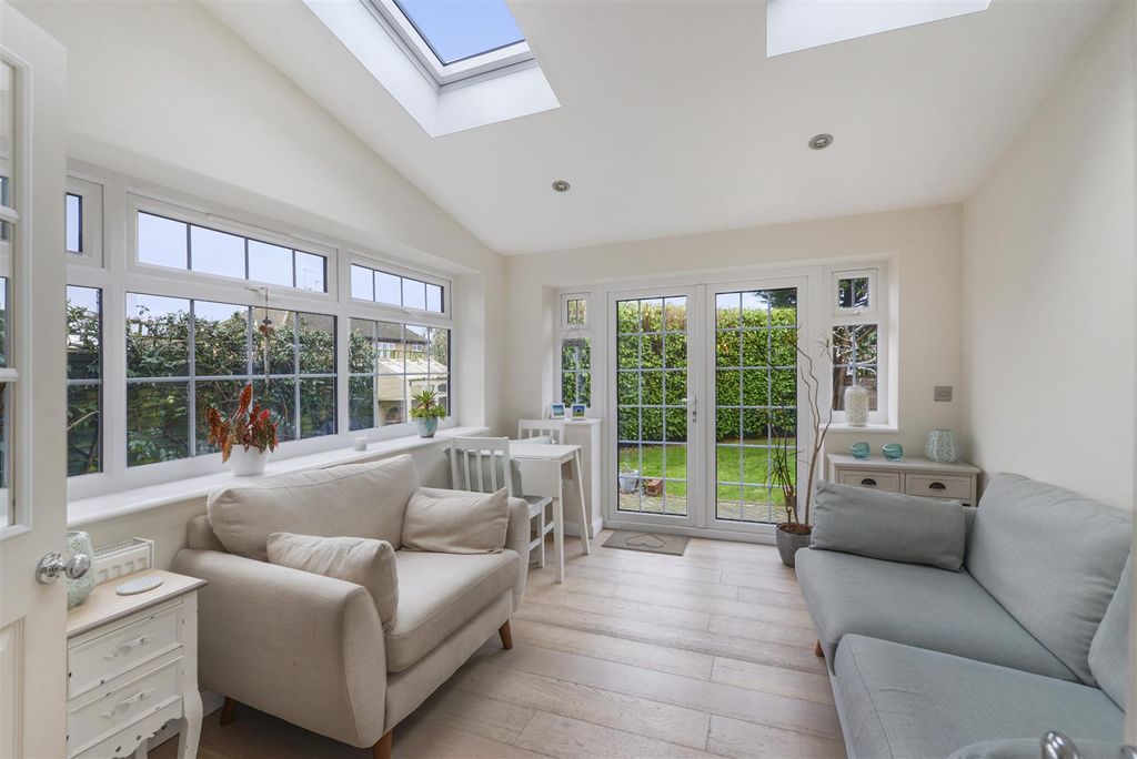 Property photo 3 of 22 11.