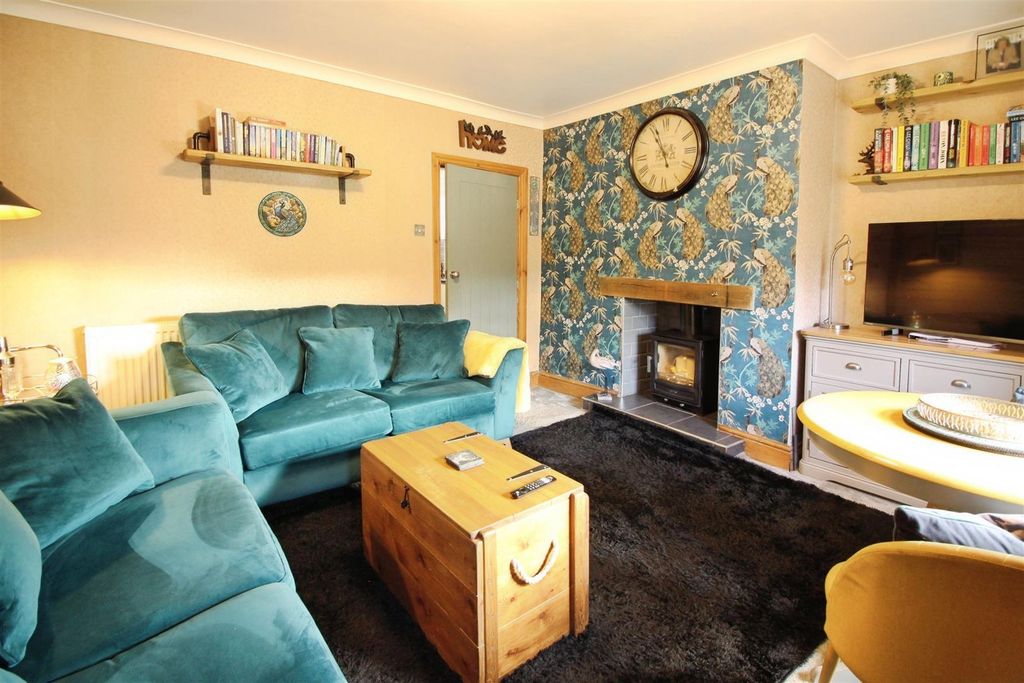 Property photo 2 of 14 Living Room