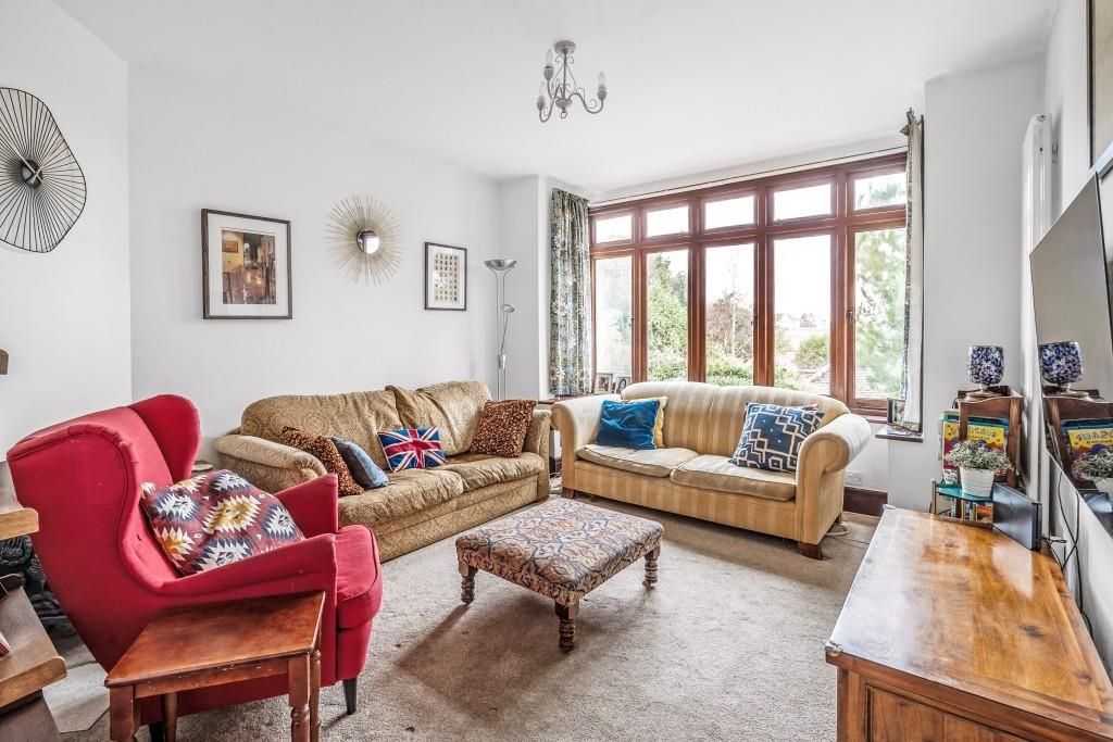 Property photo 2 of 16 27-Deepdene-Gardens-1.Jpg