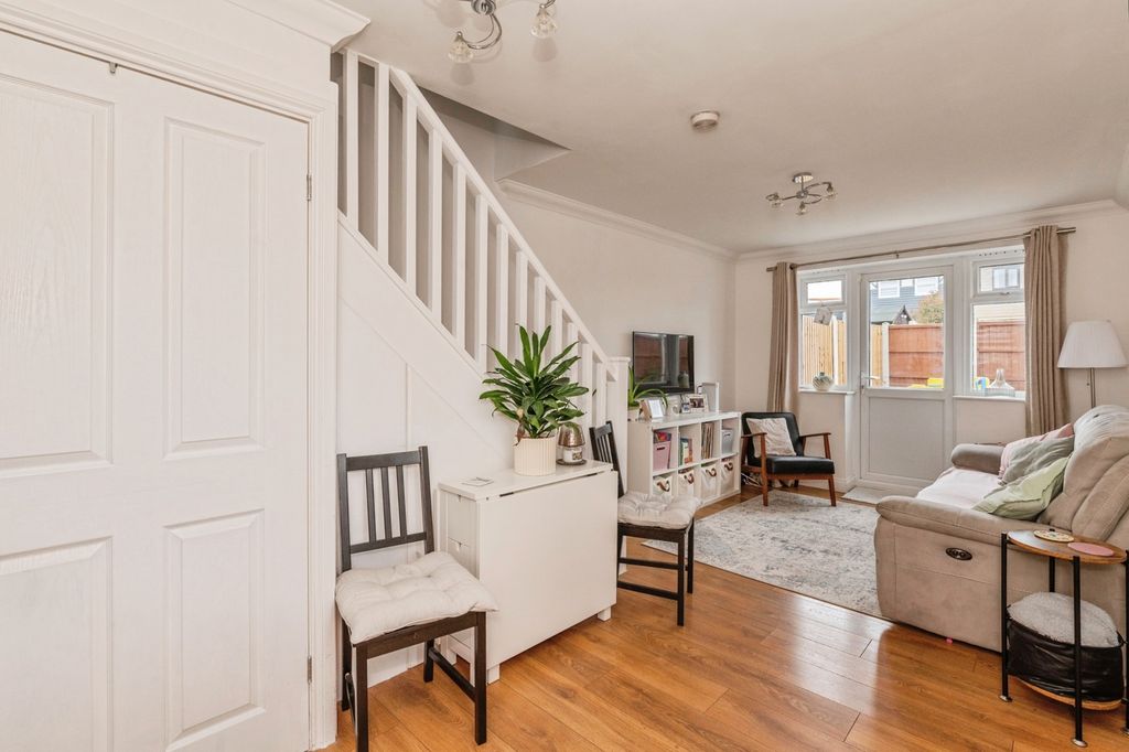 Property photo 2 of 14 Pbox-Img.Jpg