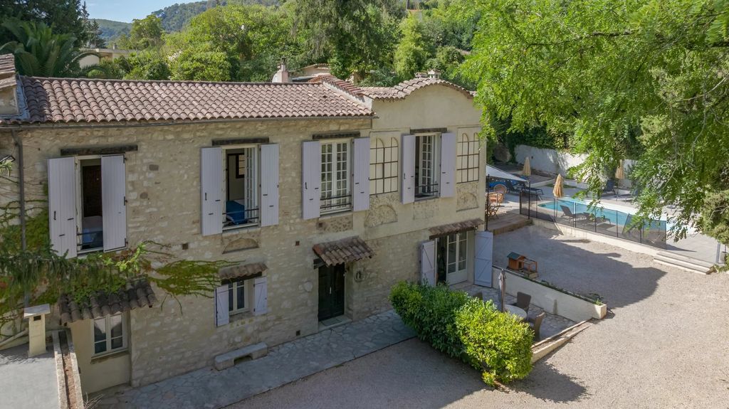 Property photo 1 of 27