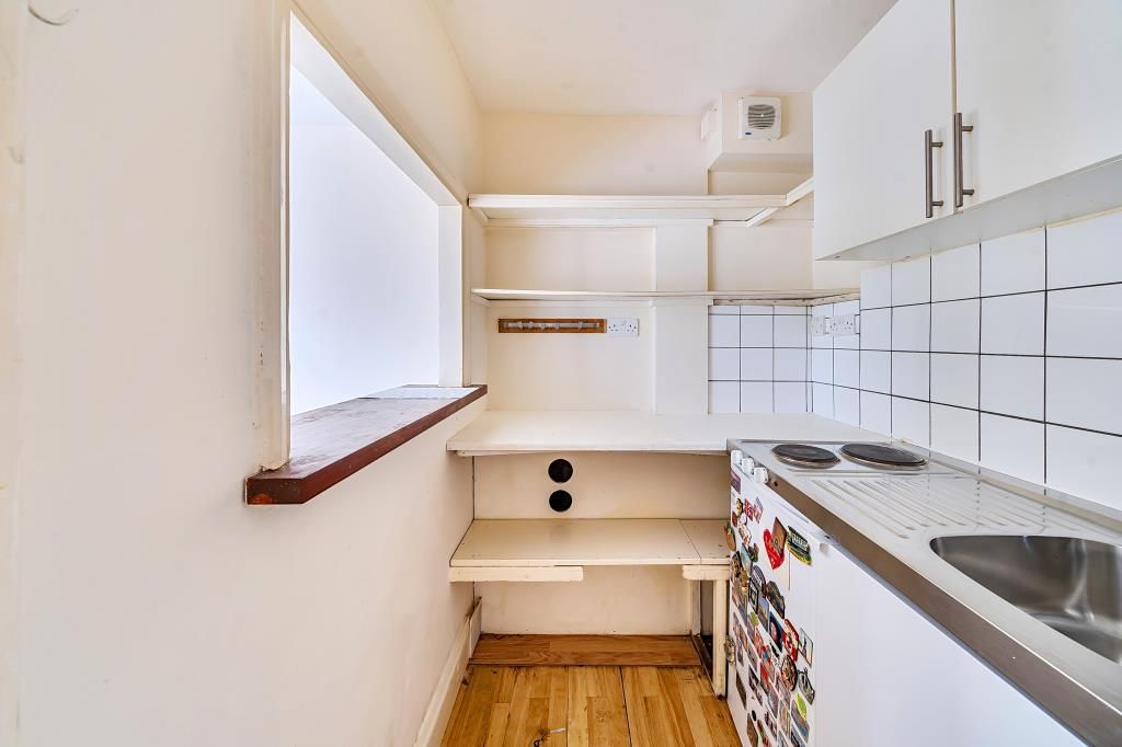 Property photo 2 of 12 Kitchen