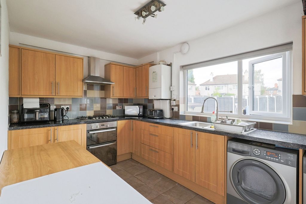 Property photo 2 of 17 Photo