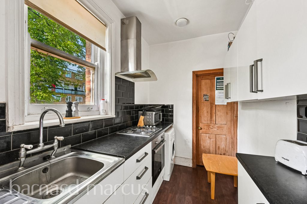 Property photo 3 of 8 Image