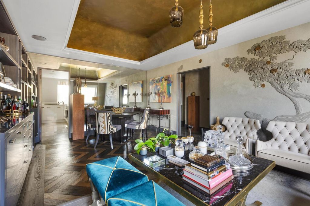 Property photo 2 of 18 Reception