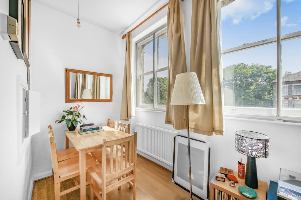 Property photo 3 of 8