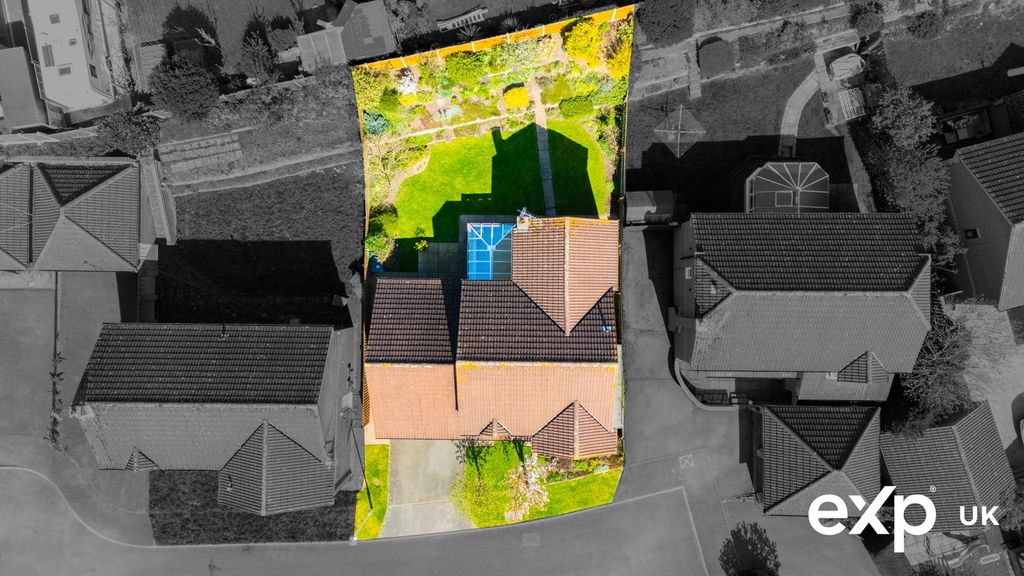 Property photo 3 of 43