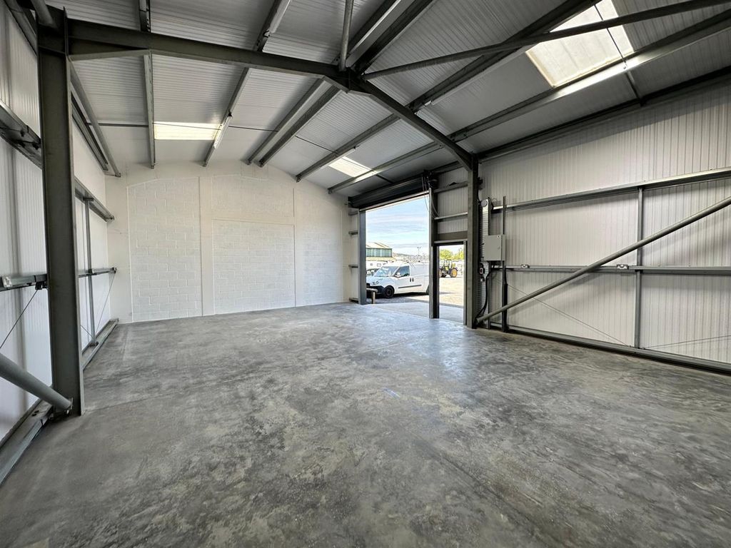 Property photo 3 of 11 Image006.Jpg