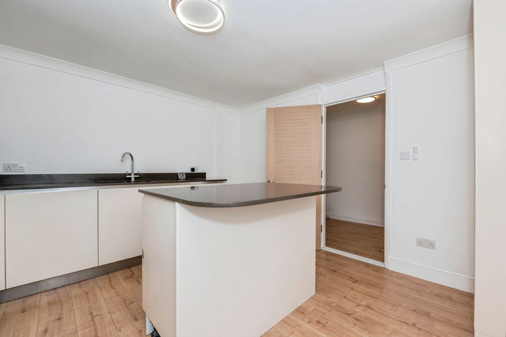 Property photo 2 of 20 Kitchen