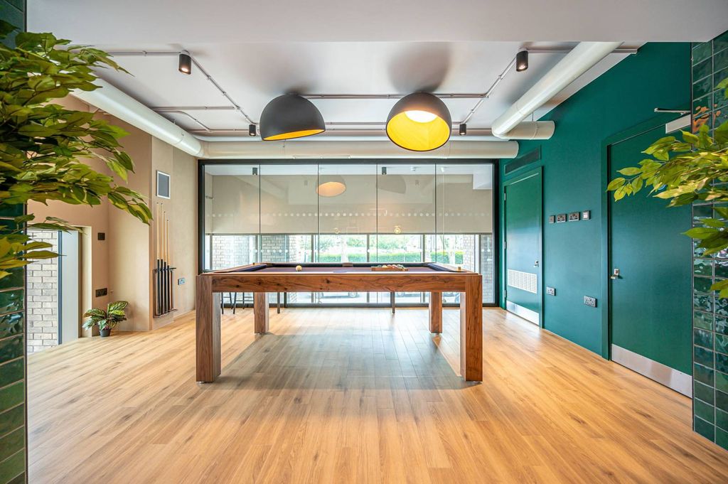 Property photo 2 of 21