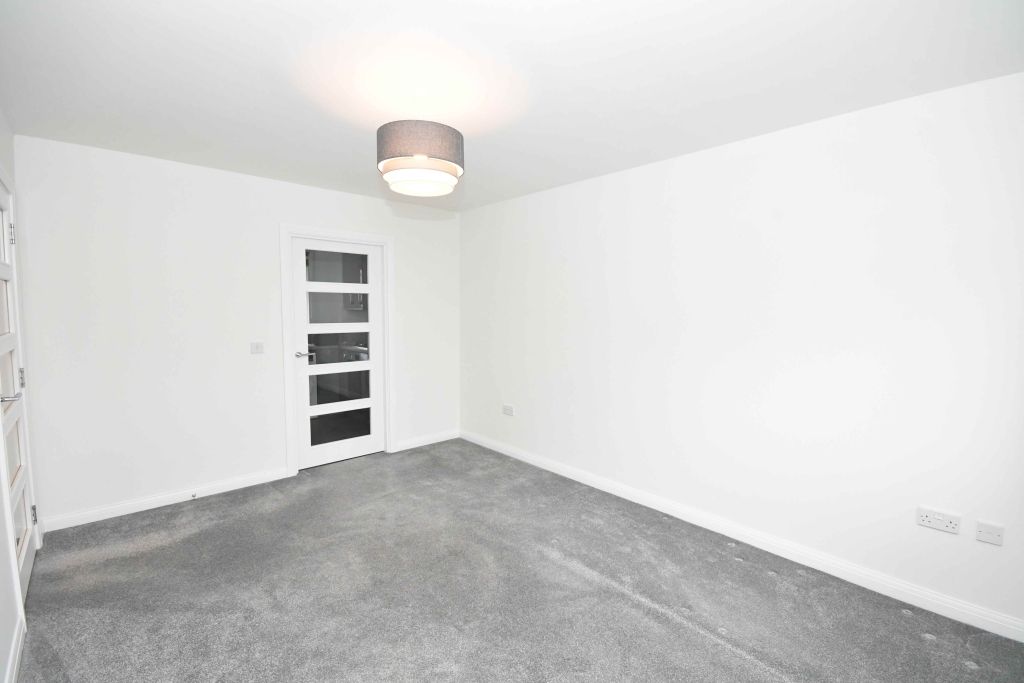 Property photo 3 of 9 Photo