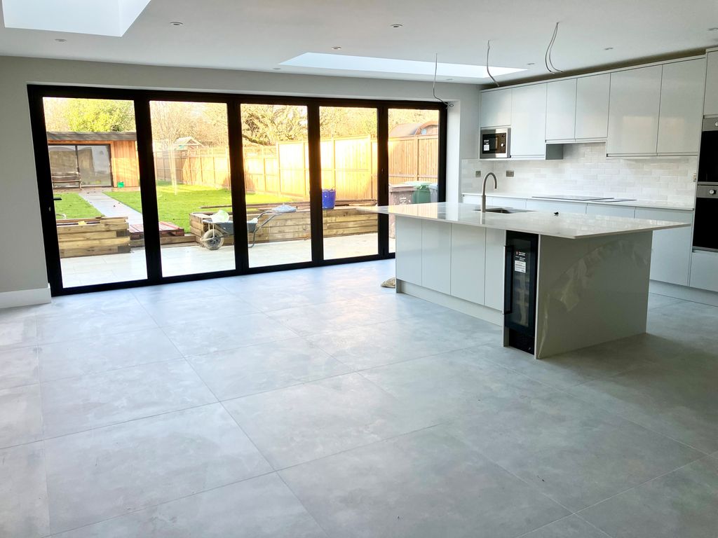 Property photo 3 of 21