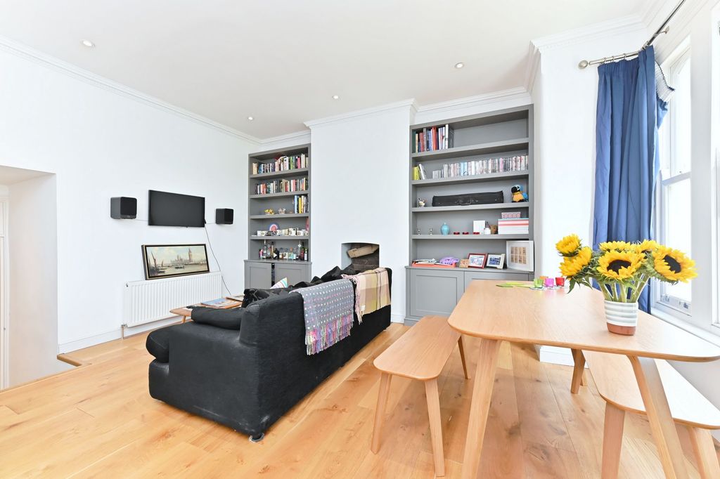 Property photo 3 of 9 Photo 3