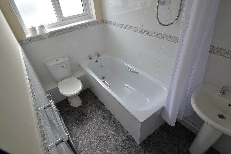 Property photo 3 of 14 Bathroom