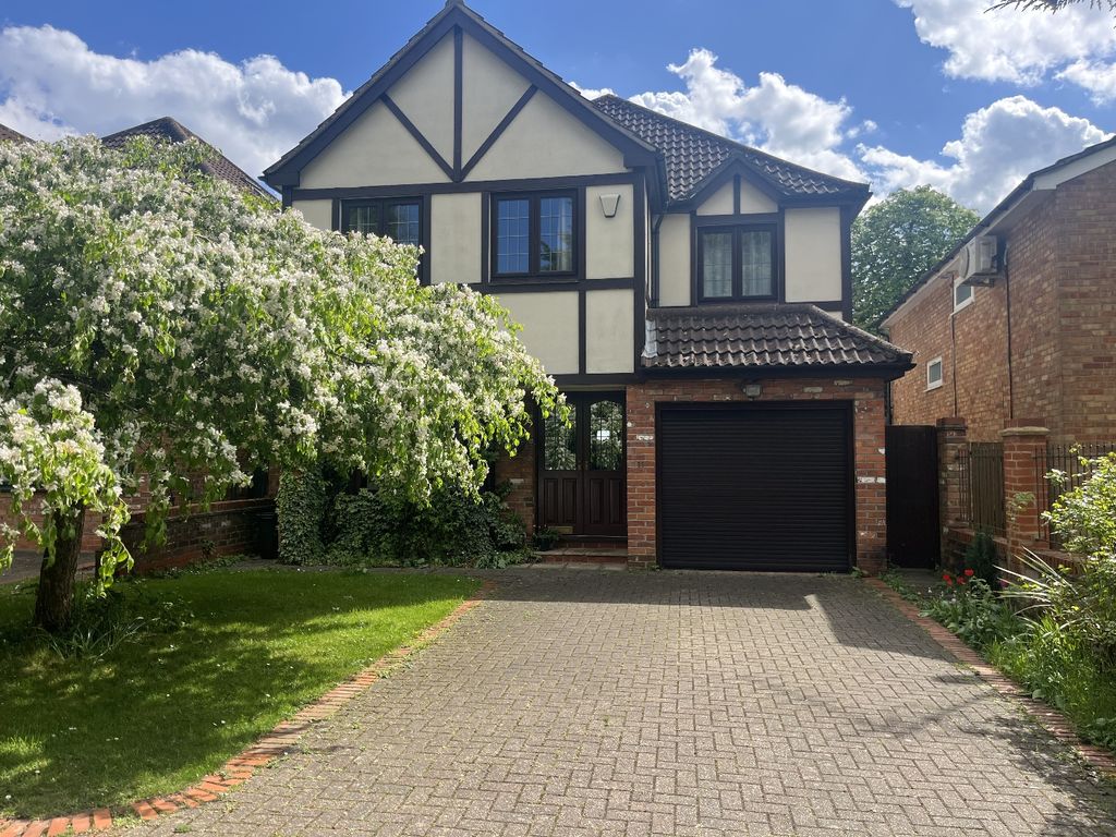 Property photo 1 of 19 Front (Exterior)