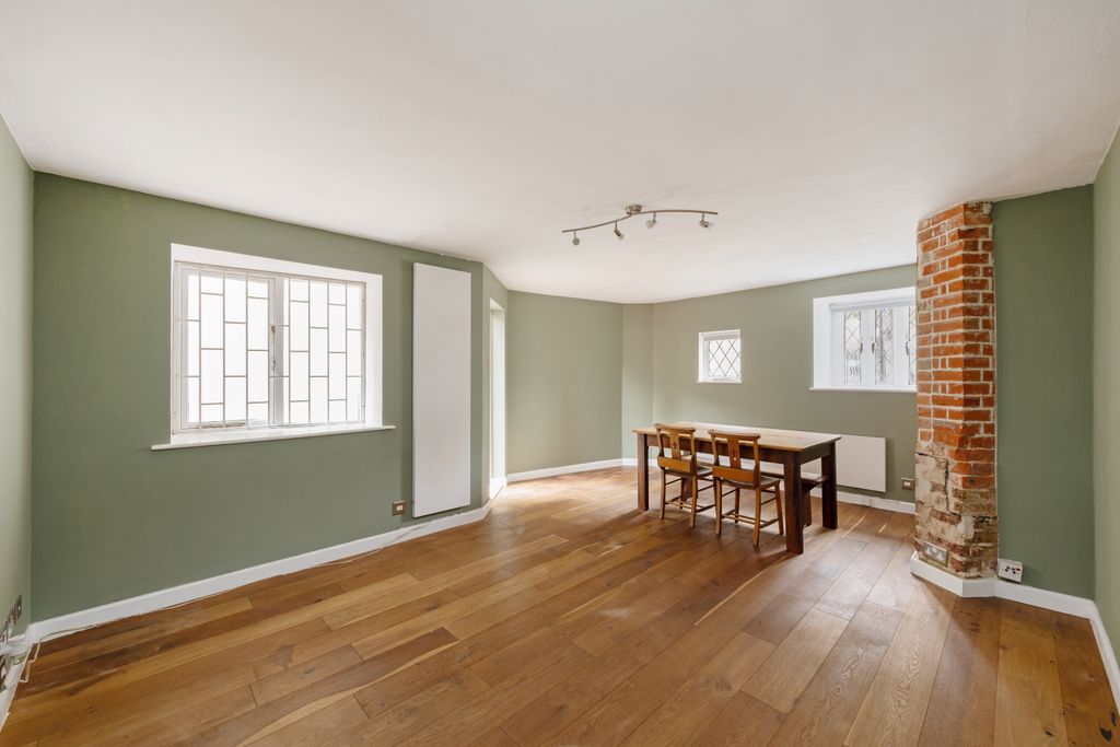 Property photo 2 of 12 Floorplan