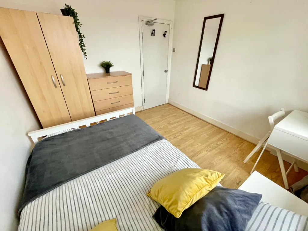 Property photo 2 of 9