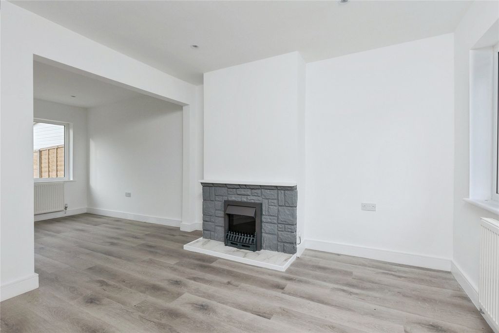 Property photo 3 of 24 Picture No. 10