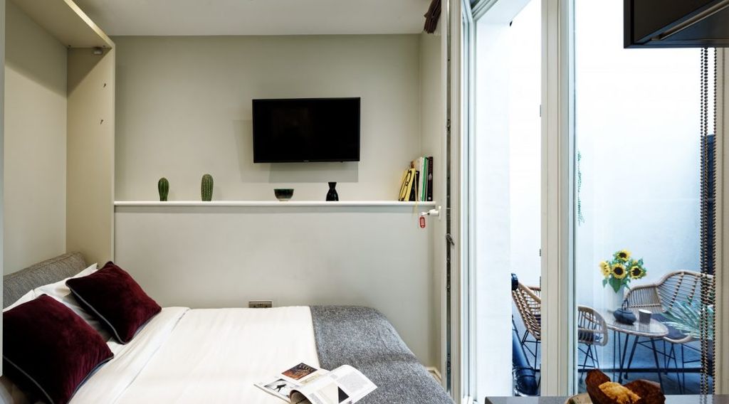 Property photo 1 of 8