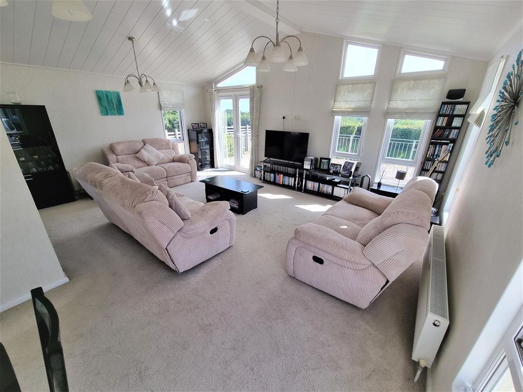 Property photo 3 of 12 Living Room